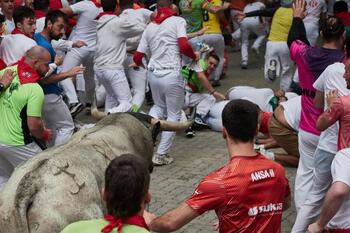 Los toros de Escolar protagonizan un peligroso séptimo encierro