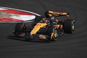 Los McLaren continúan intratables en los libres en Japón