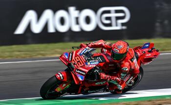 Márquez firma otro sábado perfecto en 'territorio Bagnaia'