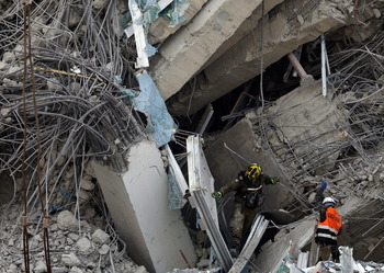 Ascienden a 3.100 los muertos por el terremoto en Birmania