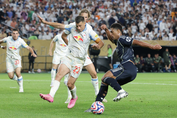 El Real Madrid golea rumbo a octavos en el Mundial
