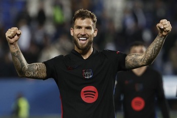 Íñigo Martínez se erige como líder de la zaga