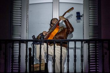 Locura musical con el 40 aniversario de Apple en España