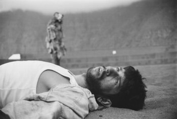 'El interiorista', un corto en el que Bejo canta su nuevo álbum