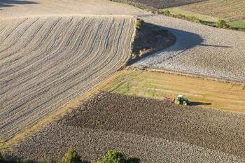 Los agricultores reciben 5.722 millones en pagos directos