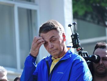 Bolsonaro exige que se revoque su arresto domiciliario
