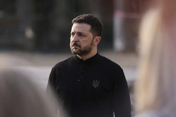 Zelenski celebra la firma de un 