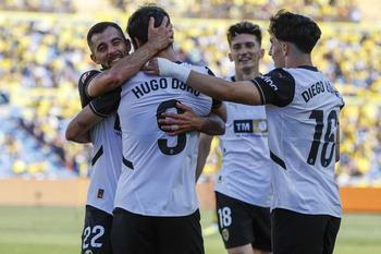 Hugo Duro impulsa al Valencia y hunde a Las Palmas