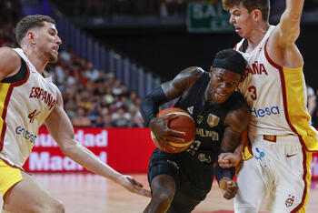 España cae con honores en la prórroga 