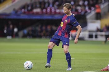 Frenkie de Jong renueva con el Barça hasta 2029