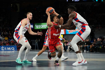 El Baskonia sonríe en la batalla de triples ante el Bayern