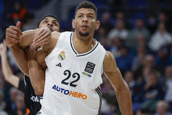 Tavares se lo pone fácil al Real Madrid