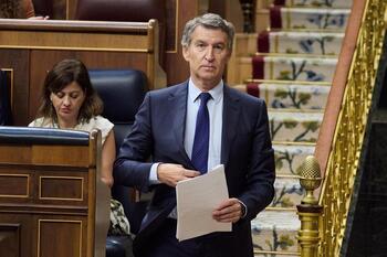 Feijóo pregunta a Sánchez si el PSOE se ha financiado ilegalmente