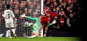 Courtois sigue siendo el salvador