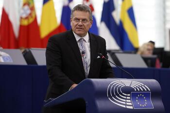 La UE y EEUU sopesan aceptar un 15% de arancel generalizado