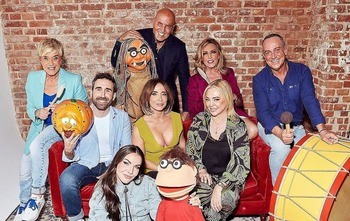 Un gran desfile para recibir a 'La familia de la tele'