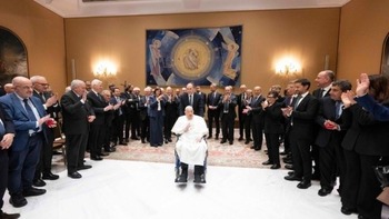 El Papa recibe a la comunidad del Gemelli