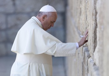 España declara 3 días de luto por la muerte del Papa Francisco