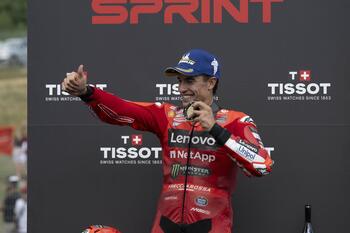 Márquez se lleva otra esprint en Austria