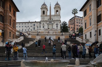 Muere una turista española al caer de un muro en Roma