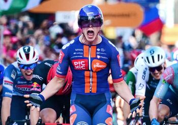 Van Uden rompe con el monopolio de Pedersen