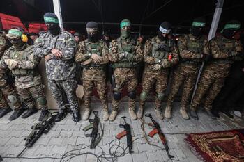 Hamás hace cavar su propia tumba al rehén Evyatar David