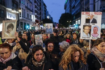 Miles de personas piden en Valencia la dimisión de Mazón