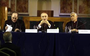 El obispo de Cádiz niega las acusaciones de pederastia