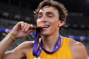 Duplantis vuelve a batir su propio récord mundial