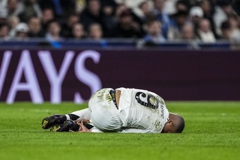 Mbappé sufre un esguince en el tobillo derecho