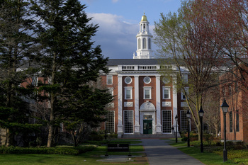 EEUU suspende las ayudas a la investigación a Harvard