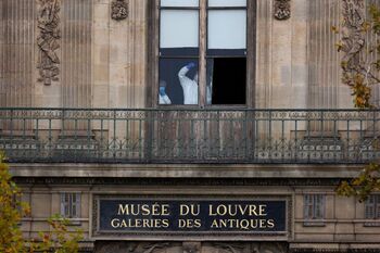El Museo del Louvre cierra al público tras el robo