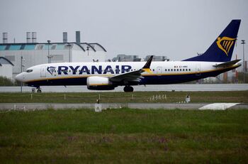 Denuncian a varias aerolíneas por cobrar el equipaje de mano