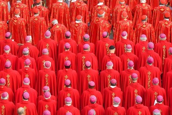 Primeros pasos hacia el Cónclave