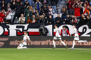 Lejeune mantiene vivo el sueño europeo del Rayo