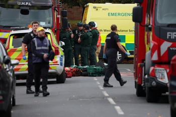 Dos muertos tras un ataque junto a una sinagoga de Mánchester