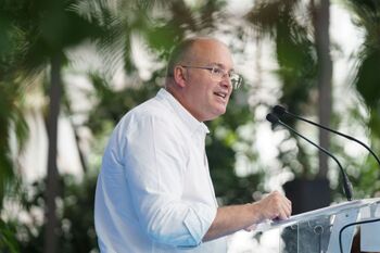 El PP pide la dimisión de Redondo por las pulseras antimaltrato