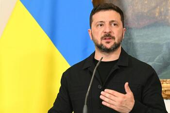 Zelenski denuncia otro bombardeo ruso en plenas negociaciones