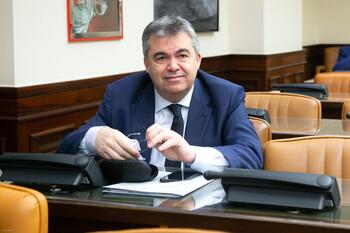 Cerdán deja de cobrar la indemnización por cese del Congreso