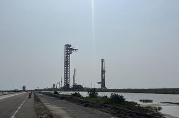 Un cohete de SpaceX explota cuando realizaba pruebas en tierra