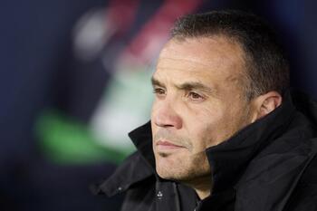 La Real Sociedad destituye a Sergio Francisco