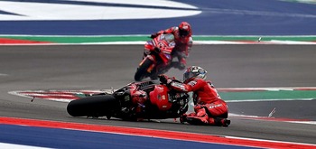 Un fallo de Márquez da la vuelta al Mundial