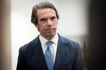 Aznar dice que en España gobierna una 