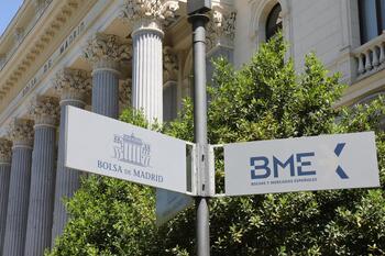 El Ibex 35 sube un 0,3% en la apertura y marca nuevos máximos