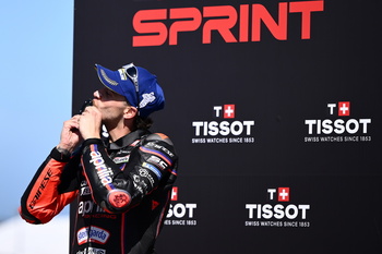 Bezzecchi se reafirma ganando la Sprint de Phillip Island