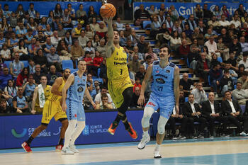 Unicaja y La Laguna Tenerife se afianzan en zona Copa