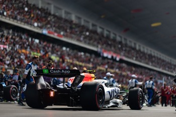 Red Bull reemplaza a Lawson por Tsunoda a partir de Japón