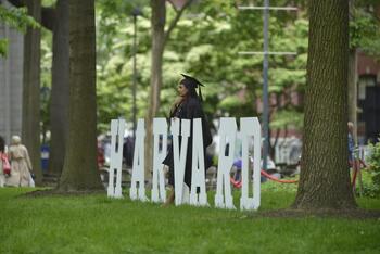 La Casa Blanca amenaza con quitar a Harvard algunas patentes