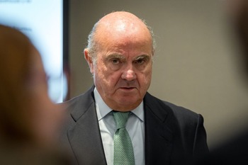 De Guindos insta a pactar el gasto en defensa en el Congreso