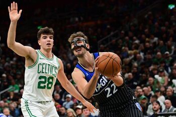Hugo González y los Celtics vuelven a sumar ante los Magic